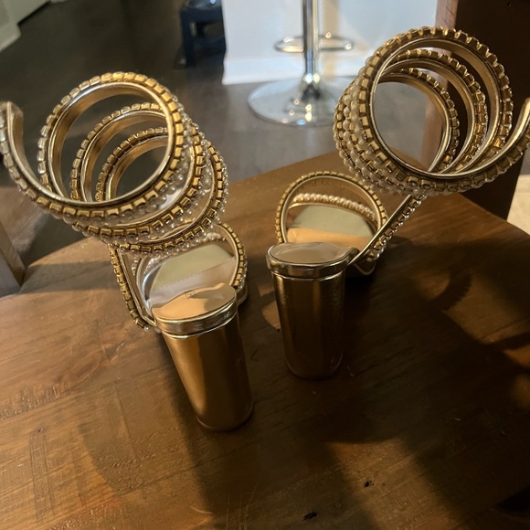 High heels - Picture 2 of 5